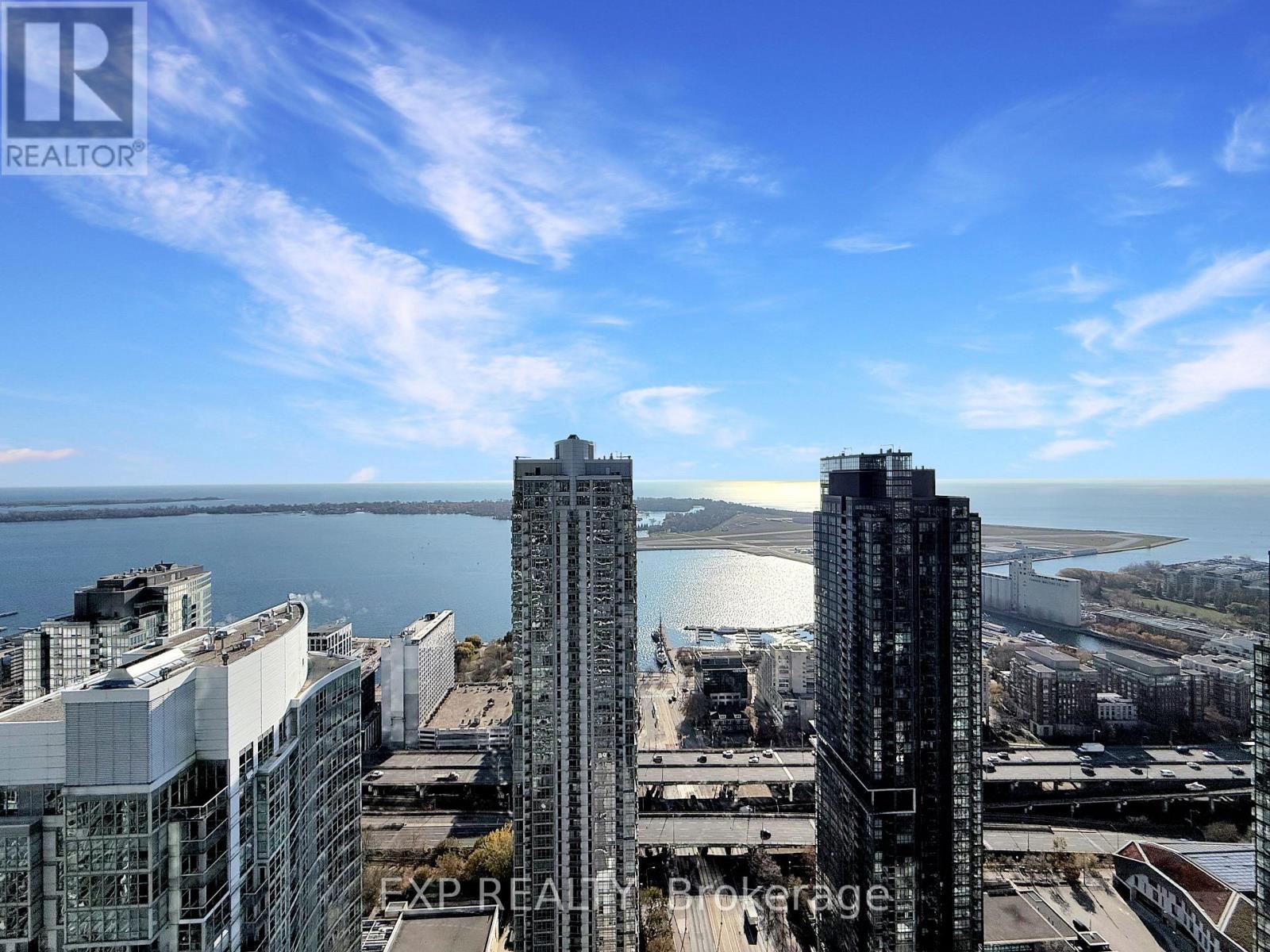 5211 - 3 Concord Cityplace Way, Toronto, Ontario  M5V 0X4 - Photo 18 - C12566634