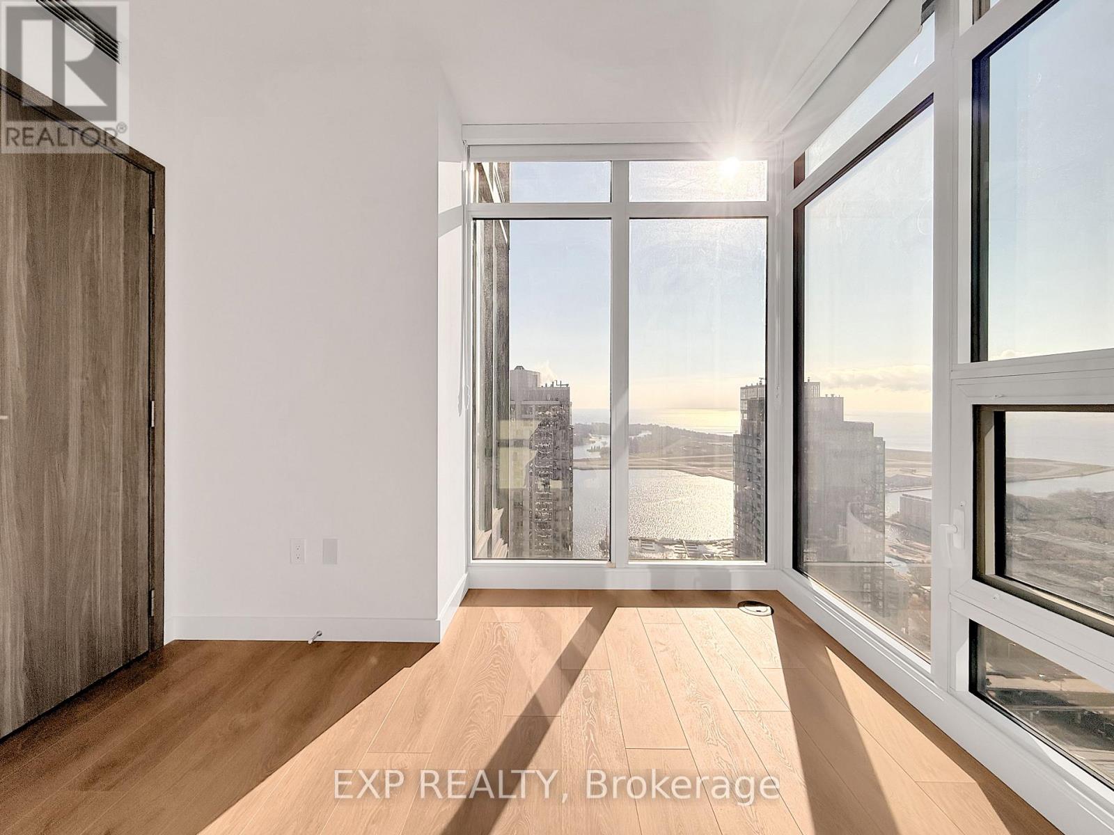 5211 - 3 Concord Cityplace Way, Toronto, Ontario  M5V 0X4 - Photo 21 - C12566634