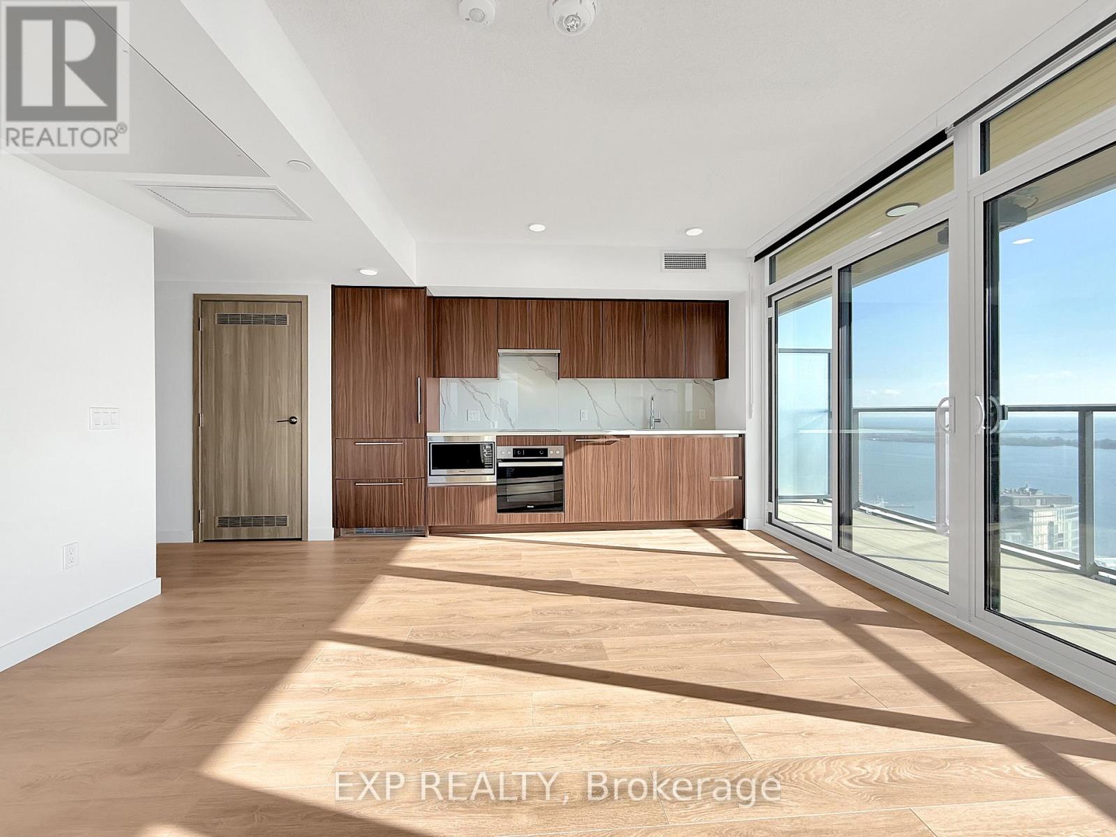 5211 - 3 Concord Cityplace Way, Toronto, Ontario  M5V 0X4 - Photo 7 - C12566634