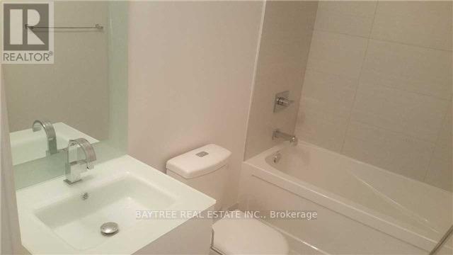 403 - 111 St Clair Avenue W, Toronto, Ontario  M4V 1N5 - Photo 8 - C12566644