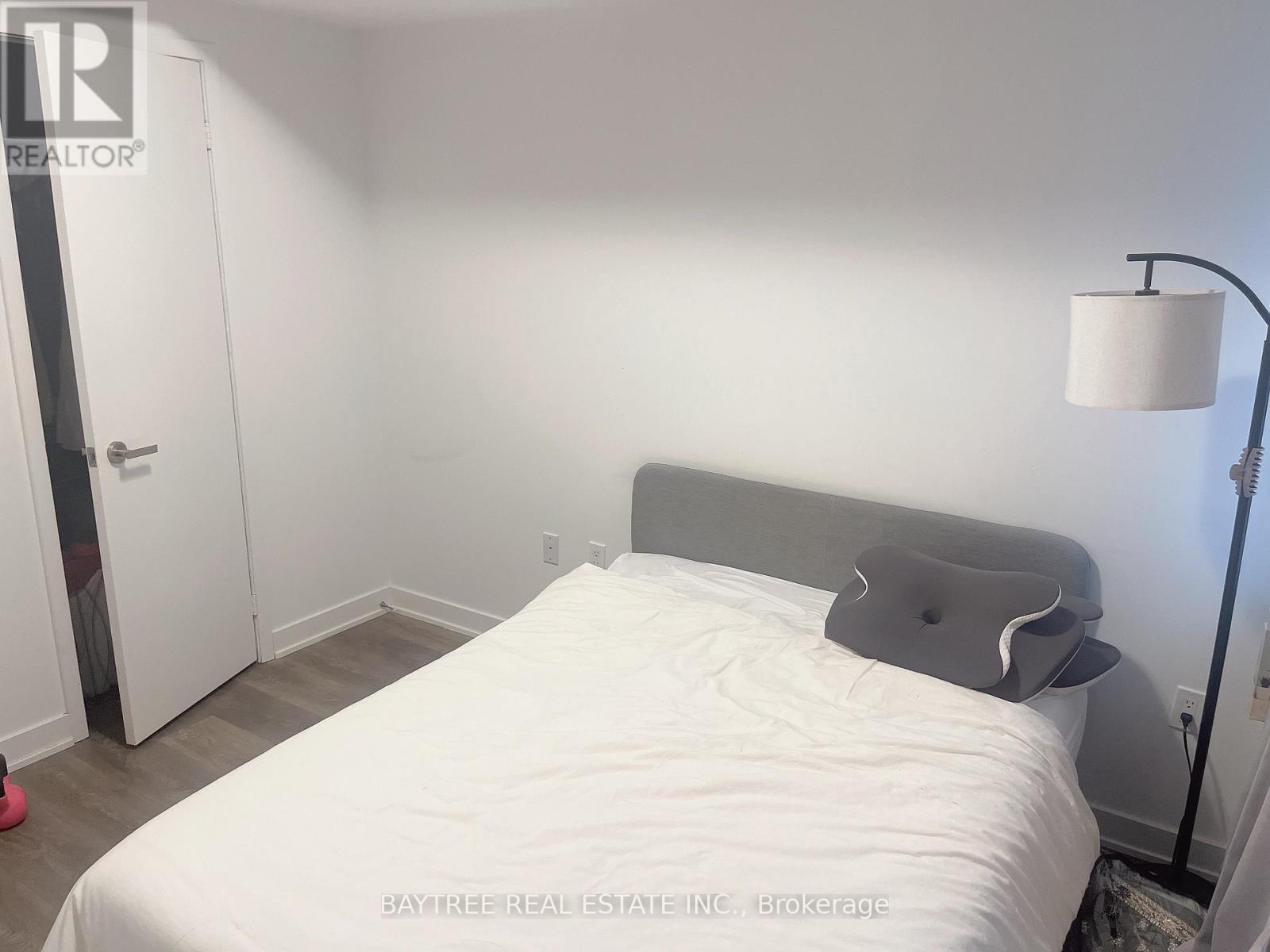 3205 - 99 Broadway Avenue, Toronto, Ontario  M4P 0E3 - Photo 2 - C12566648