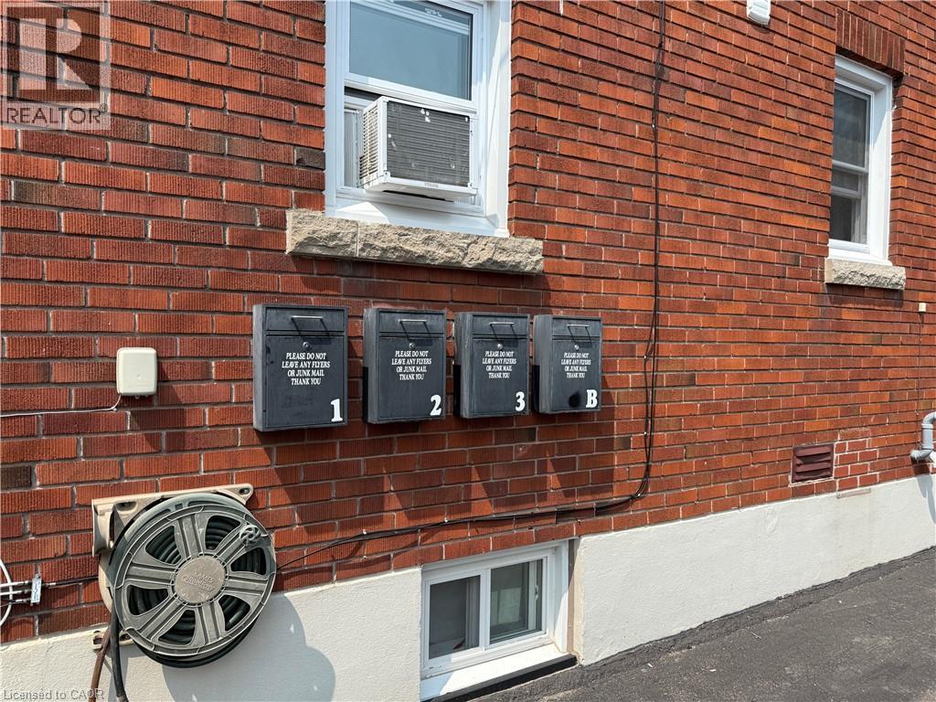 5957 Barker Street, Niagara Falls, Ontario  L2G 1Y5 - Photo 4 - 40761911