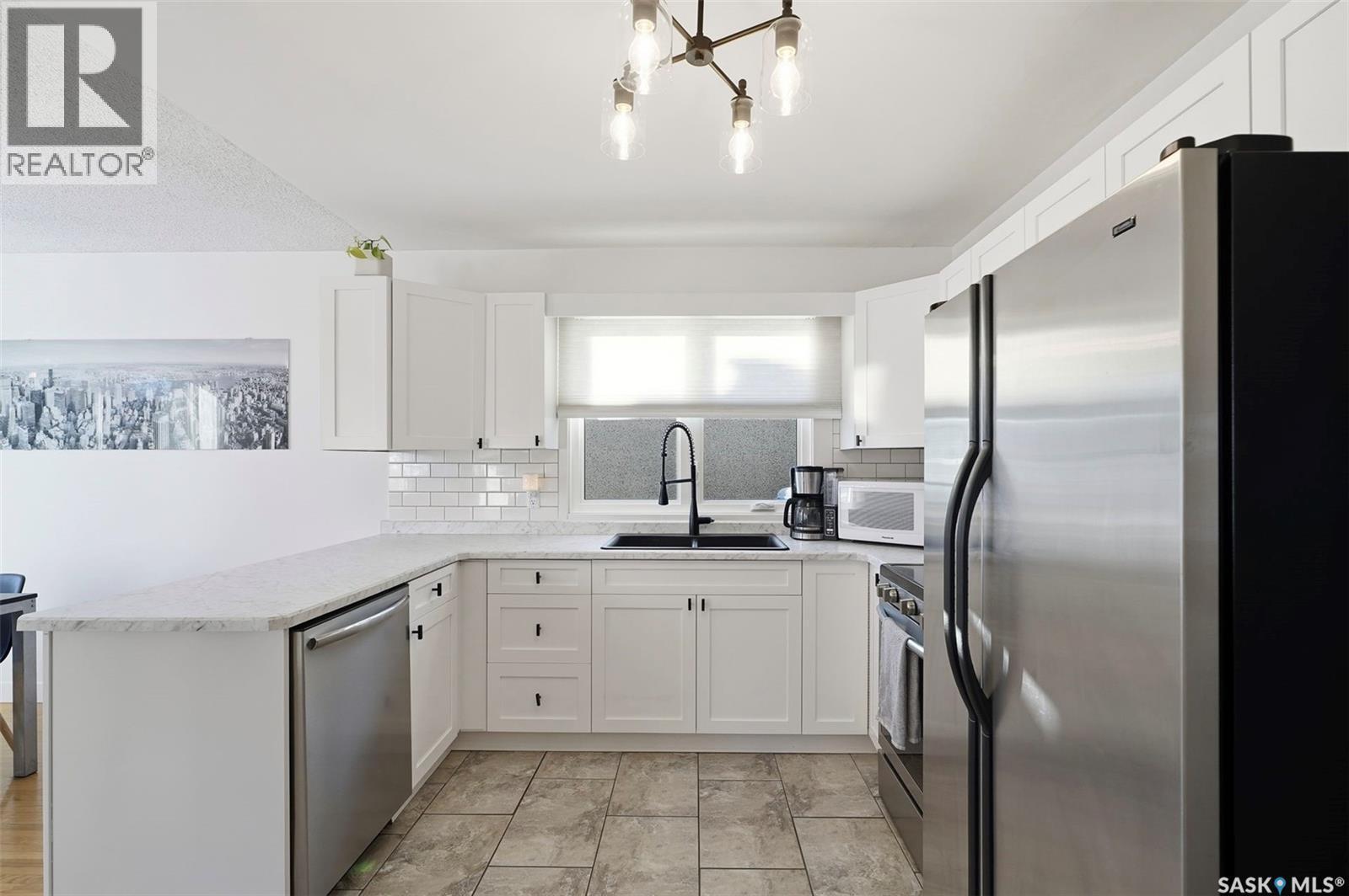 45 Porteous Crescent, Saskatoon, Saskatchewan  S7J 2S7 - Photo 9 - SK024423