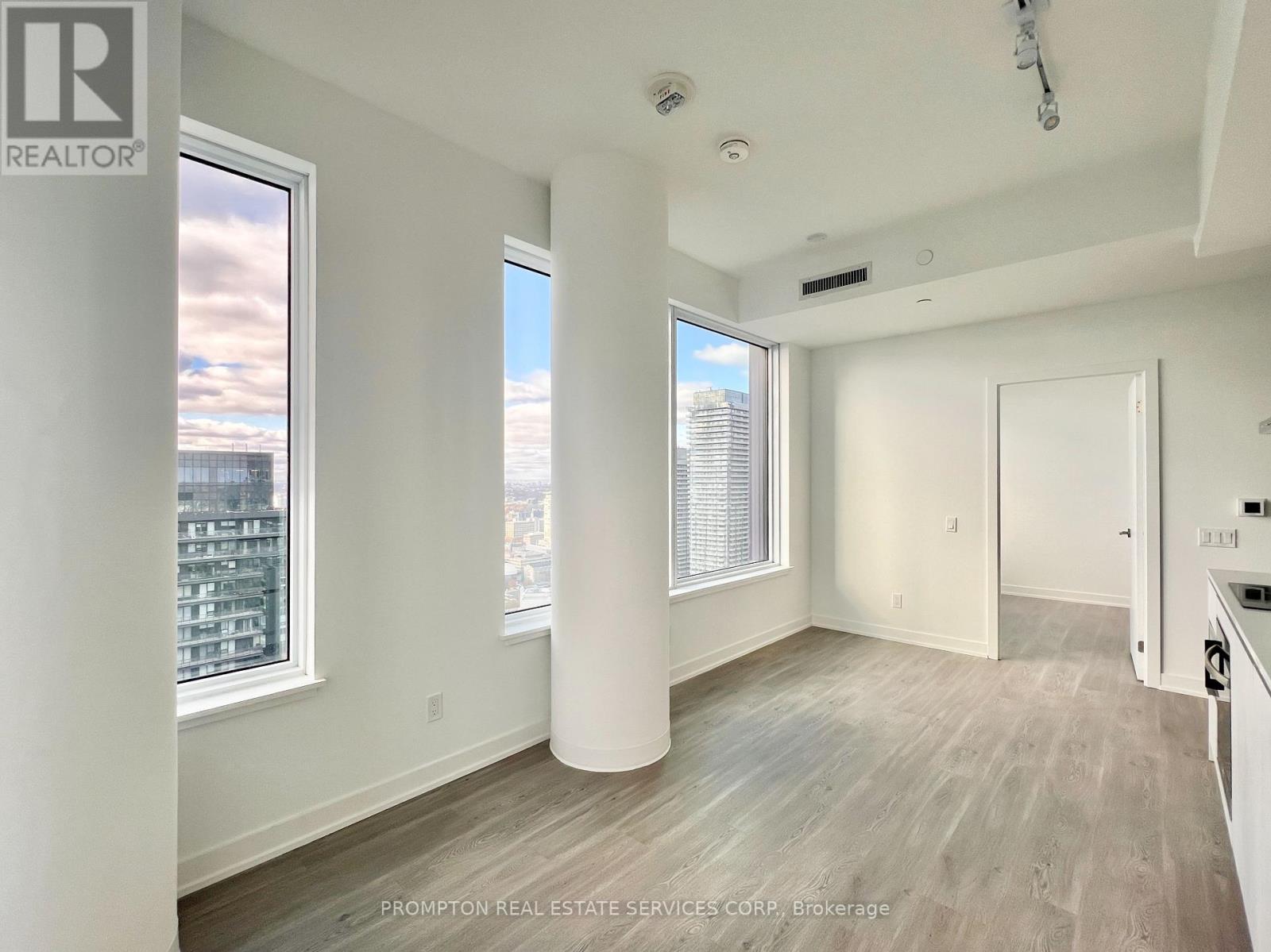 5215 - 8 Wellesley Street W, Toronto, Ontario  M4Y 0J5 - Photo 14 - C12544148