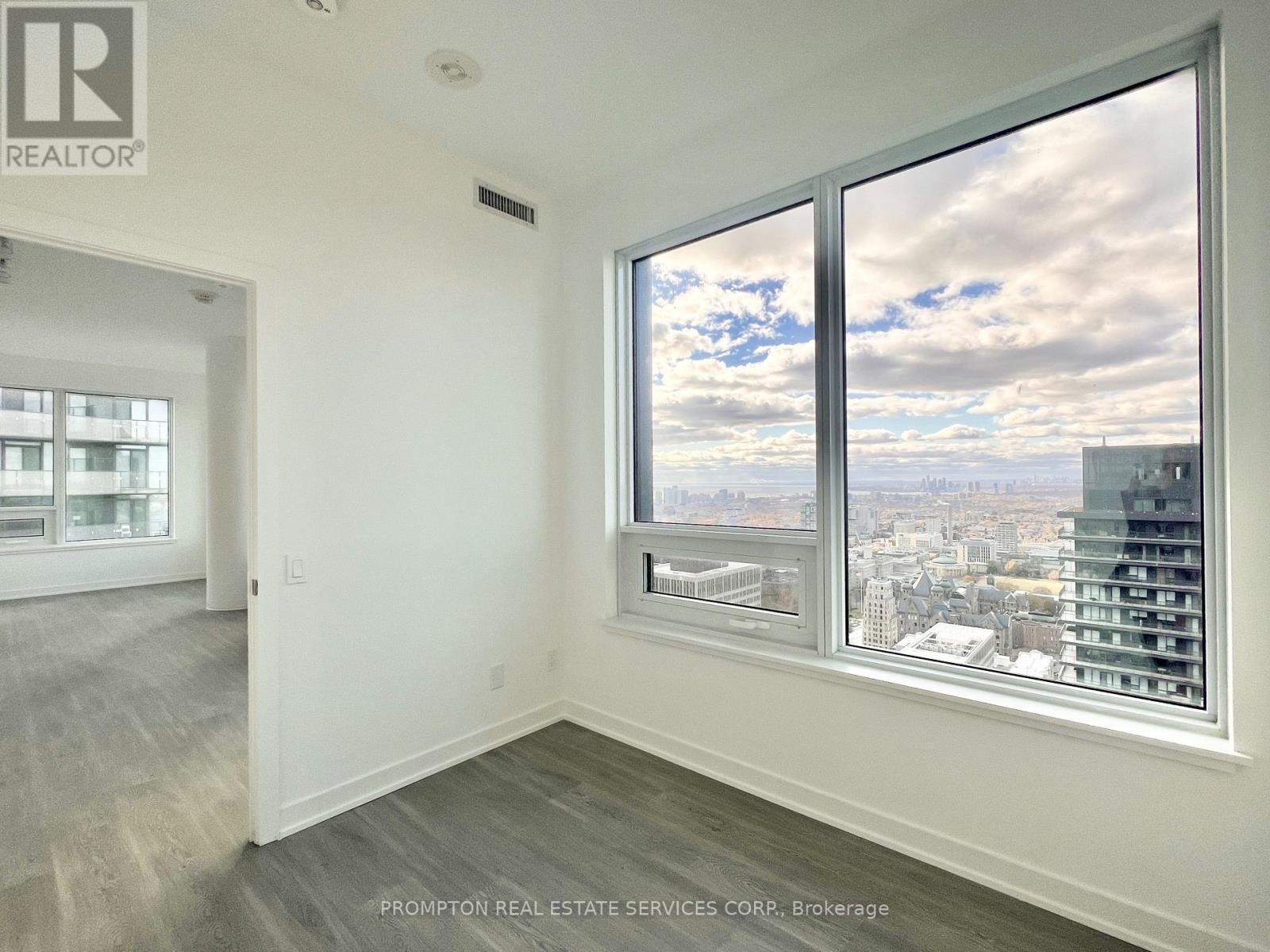 5215 - 8 Wellesley Street W, Toronto, Ontario  M4Y 0J5 - Photo 18 - C12544148