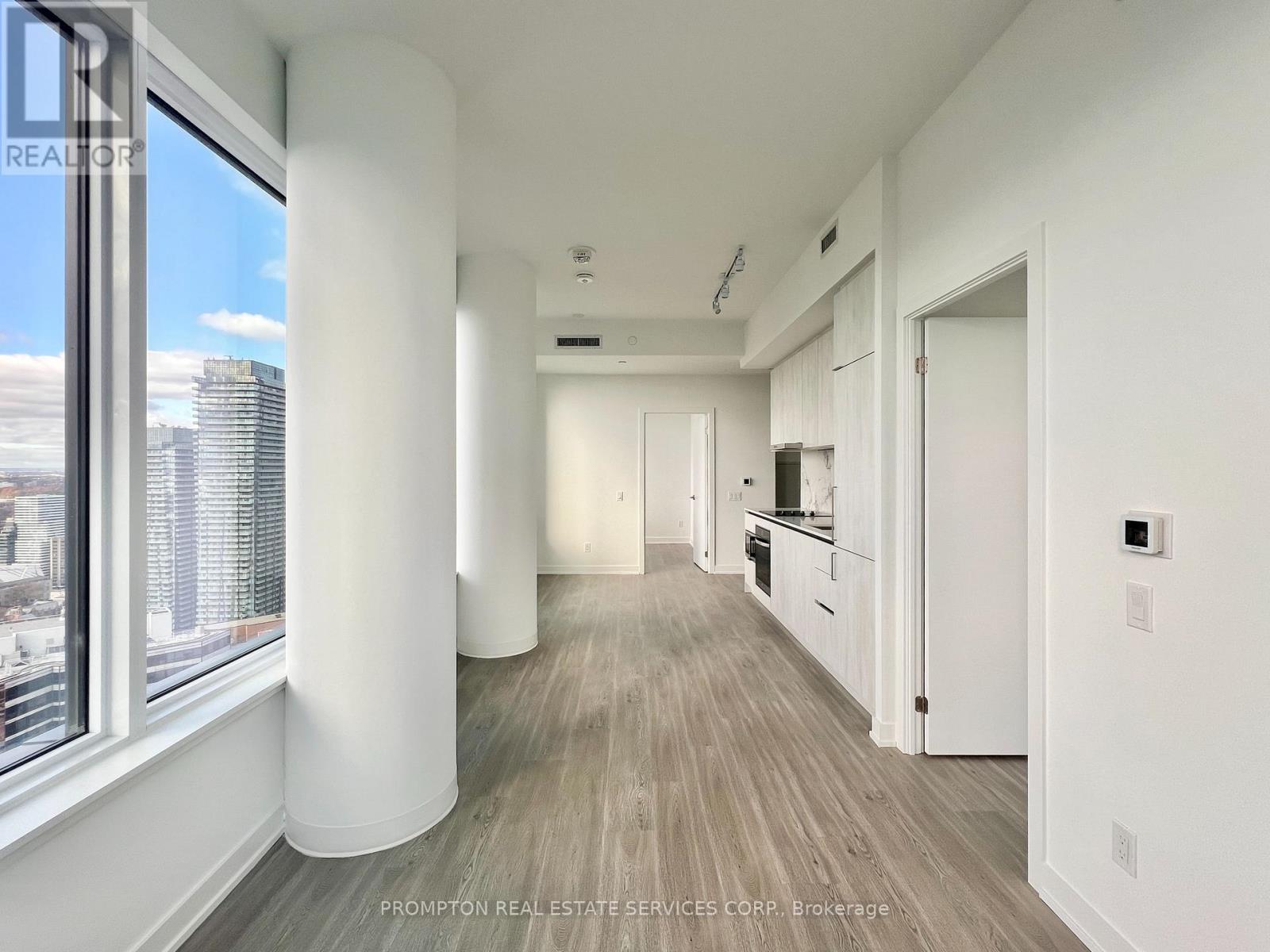 5215 - 8 Wellesley Street W, Toronto, Ontario  M4Y 0J5 - Photo 8 - C12544148