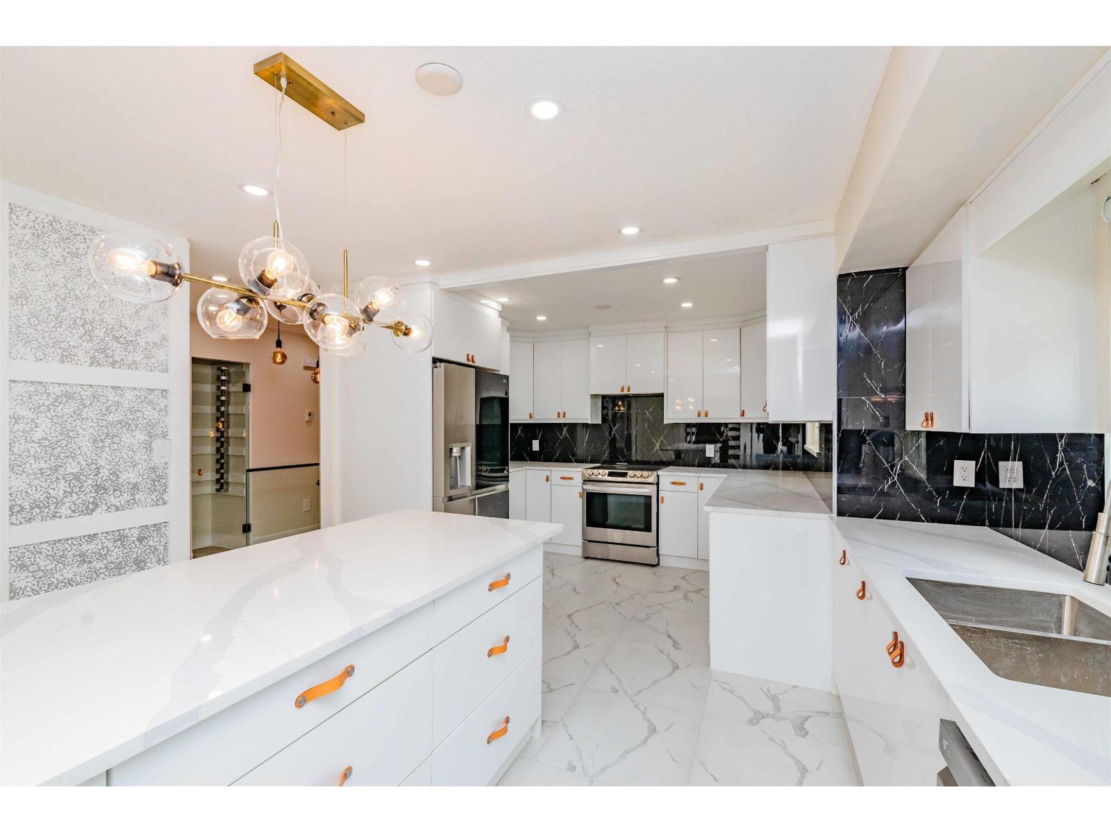 3097 Goldfinch Street, Abbotsford, British Columbia  V2T 5J4 - Photo 11 - R3042648