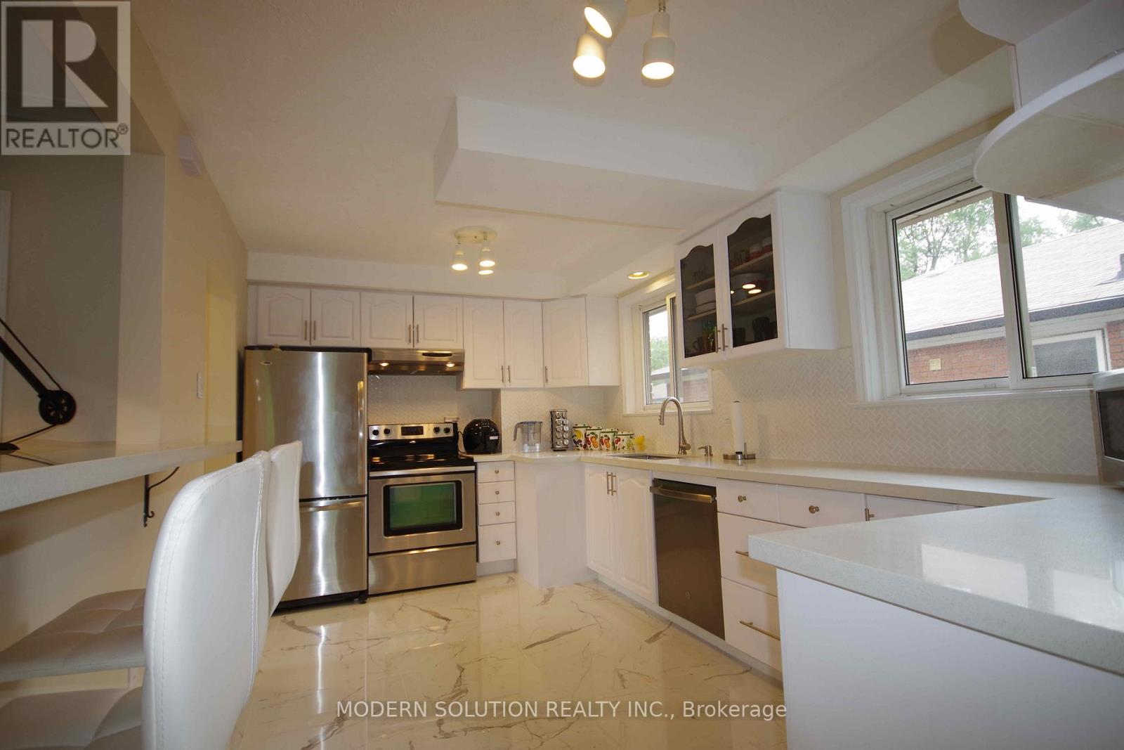 20 Gander Drive, Toronto, Ontario  M1G 2W1 - Photo 4 - E12566516