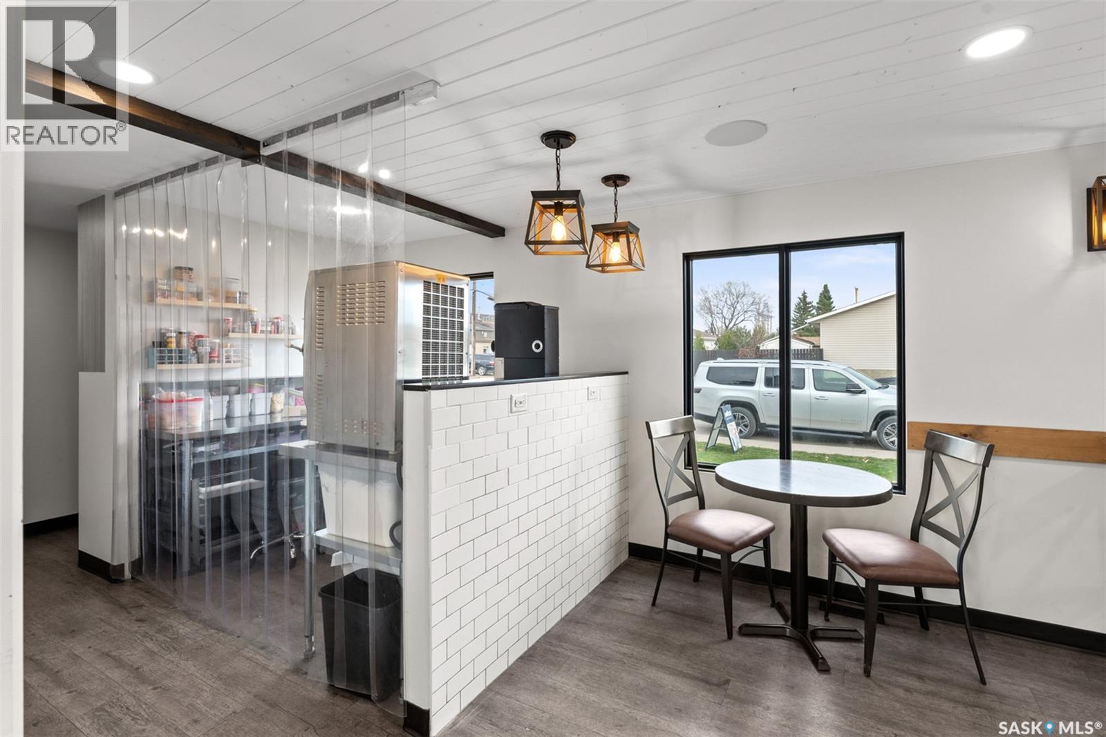 402 1st Avenue S, Martensville, Saskatchewan  S0K 0A2 - Photo 17 - SK024502