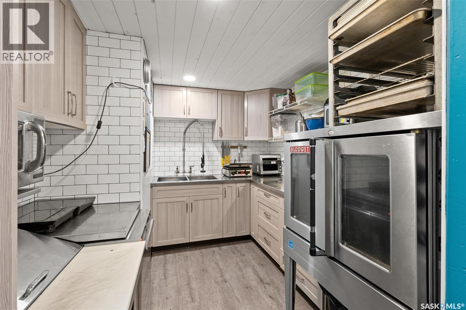 402 1st Avenue S, Martensville, Saskatchewan  S0K 0A2 - Photo 22 - SK024502