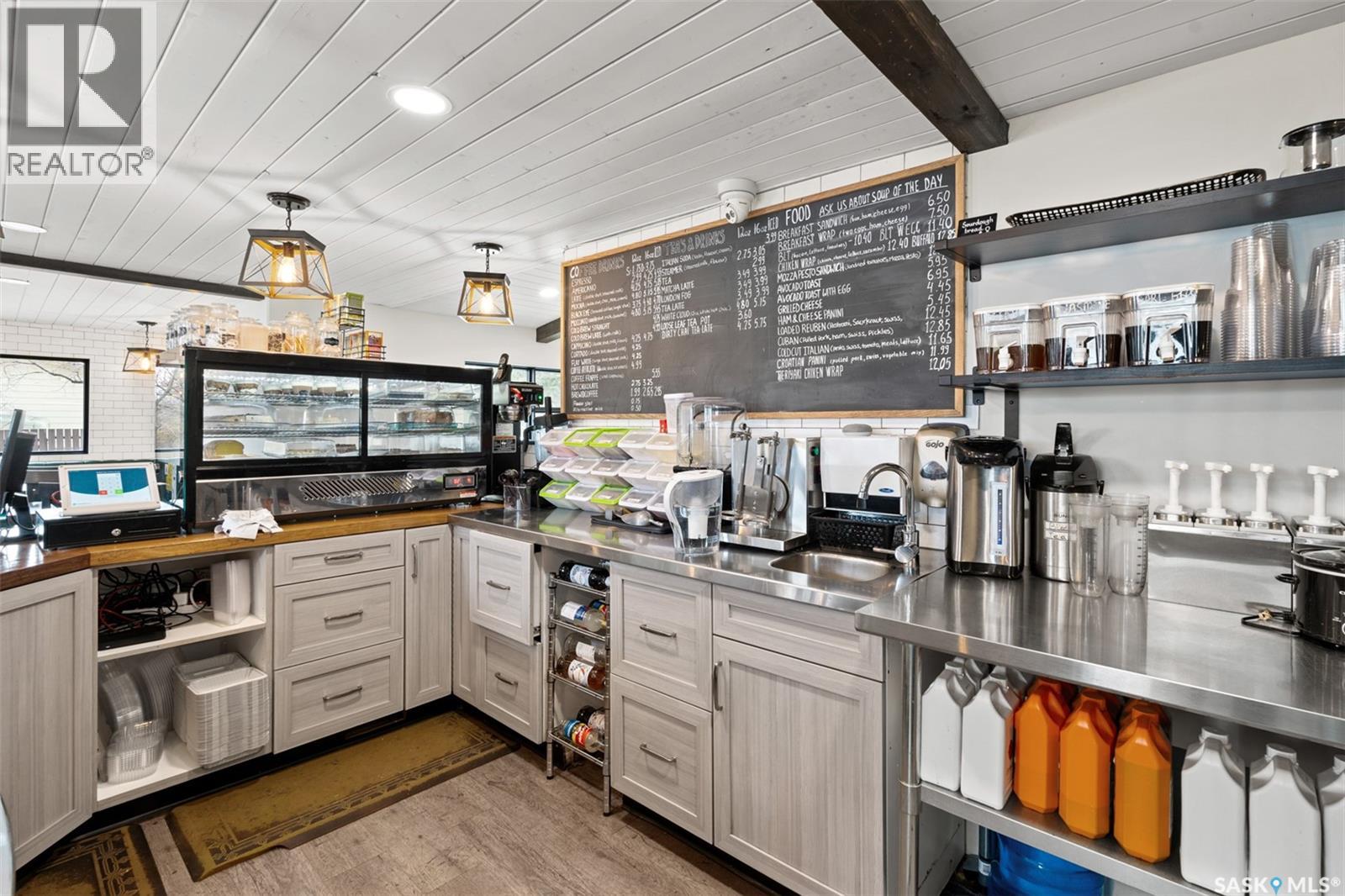 402 1st Avenue S, Martensville, Saskatchewan  S0K 0A2 - Photo 9 - SK024502