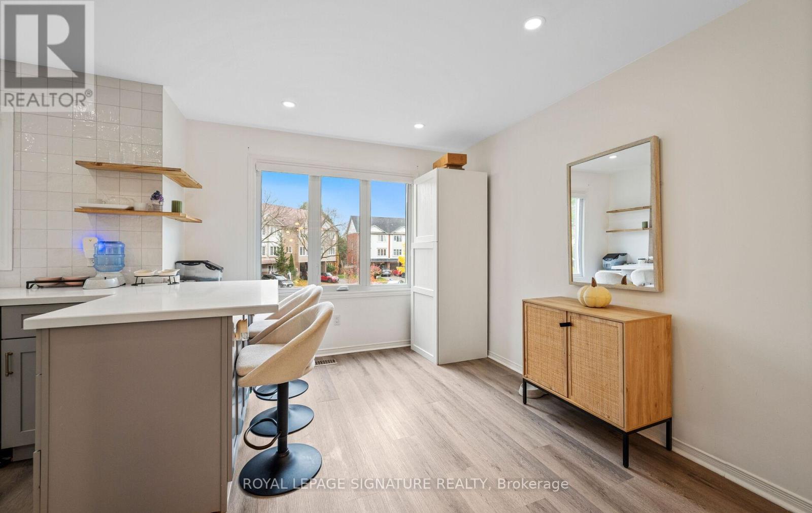 2320 Strawfield Court, Oakville, Ontario  L6H 6C2 - Photo 24 - W12556102