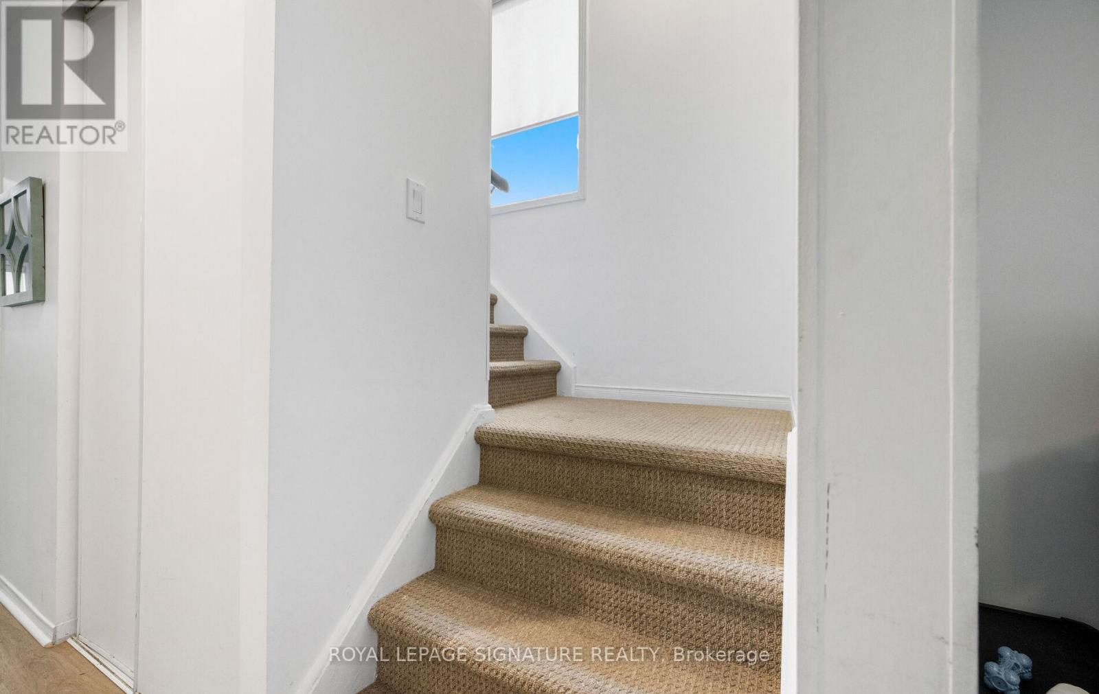 2320 Strawfield Court, Oakville, Ontario  L6H 6C2 - Photo 26 - W12556102