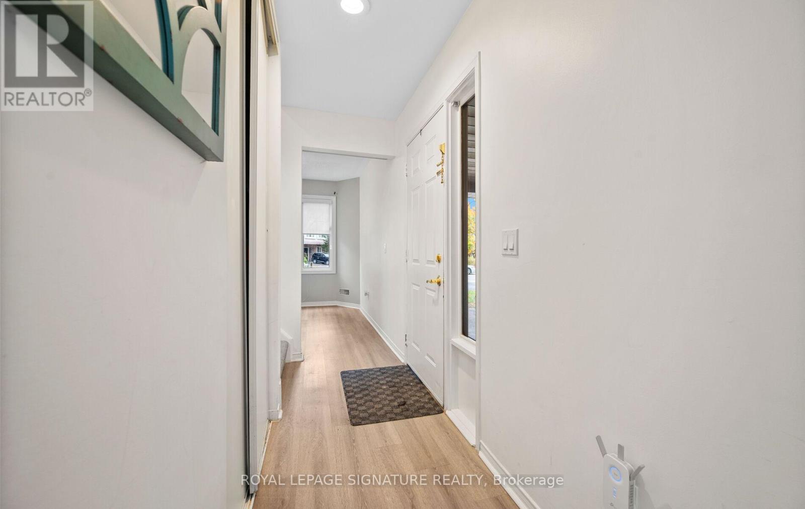 2320 Strawfield Court, Oakville, Ontario  L6H 6C2 - Photo 10 - W12556102