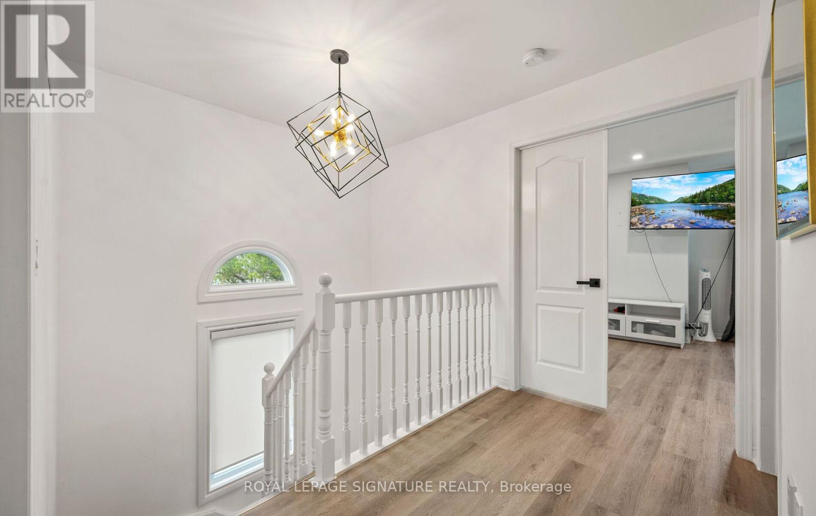 2320 Strawfield Court, Oakville, Ontario  L6H 6C2 - Photo 18 - W12556102