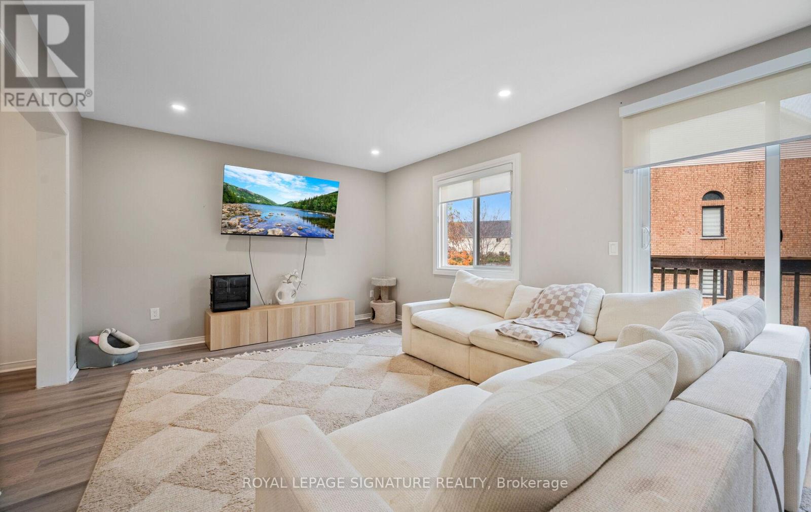 2320 Strawfield Court, Oakville, Ontario  L6H 6C2 - Photo 9 - W12556102