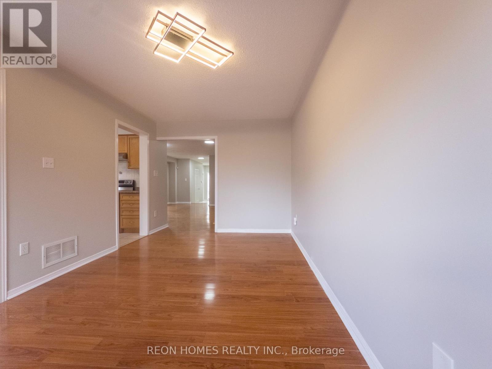 25 Hot Spring Road, Brampton, Ontario  L6R 3H9 - Photo 15 - W12563796