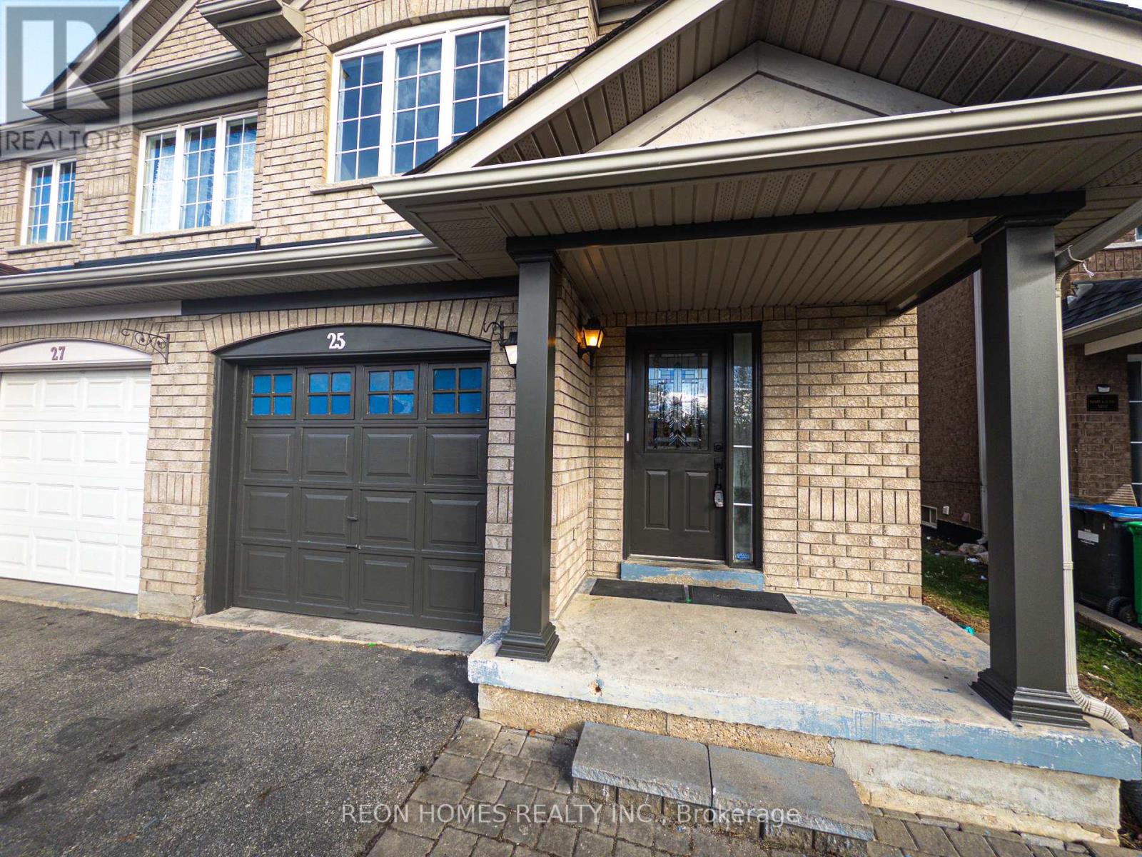 25 Hot Spring Road, Brampton, Ontario  L6R 3H9 - Photo 4 - W12563796