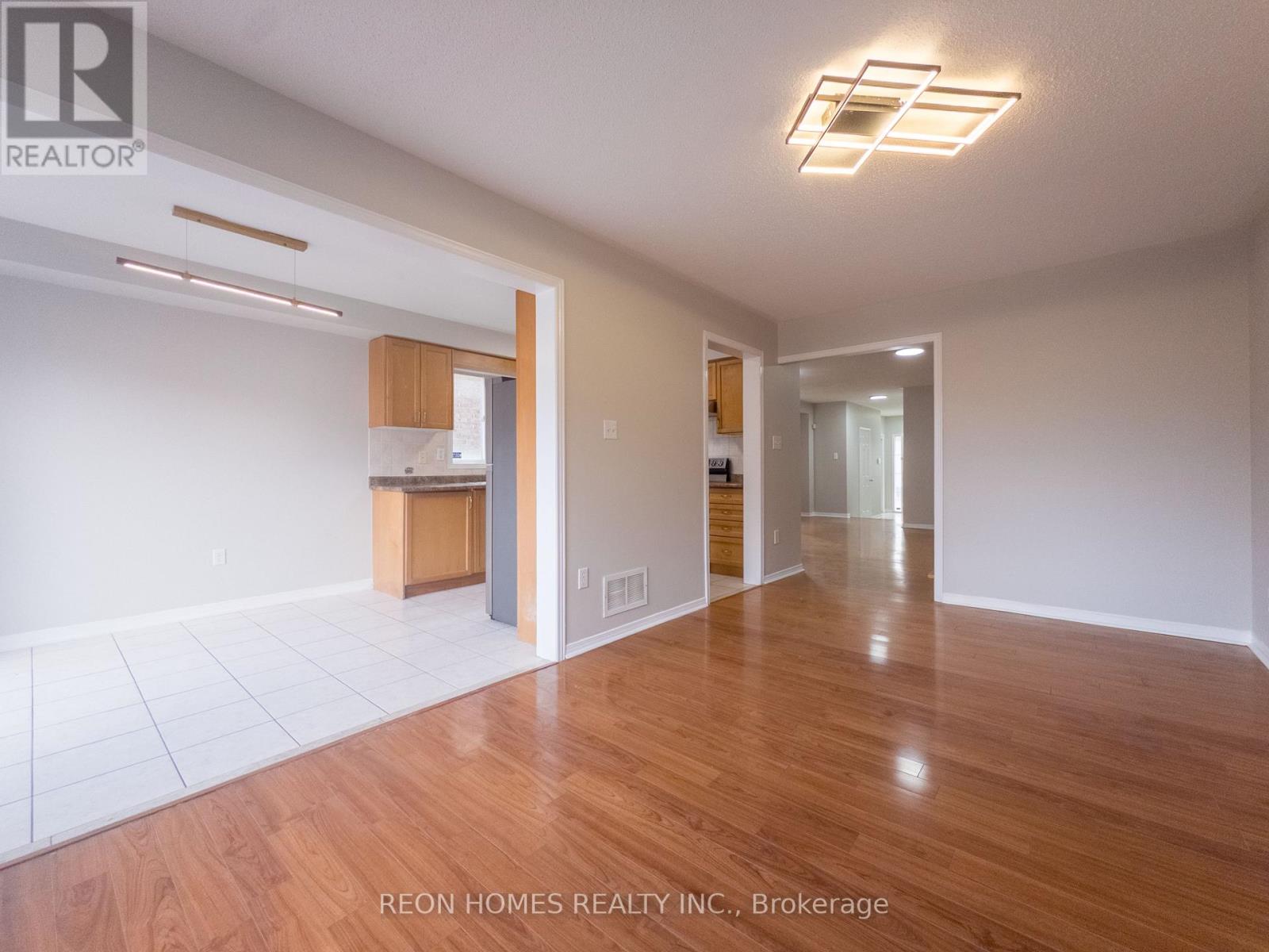 25 Hot Spring Road, Brampton, Ontario  L6R 3H9 - Photo 16 - W12563796