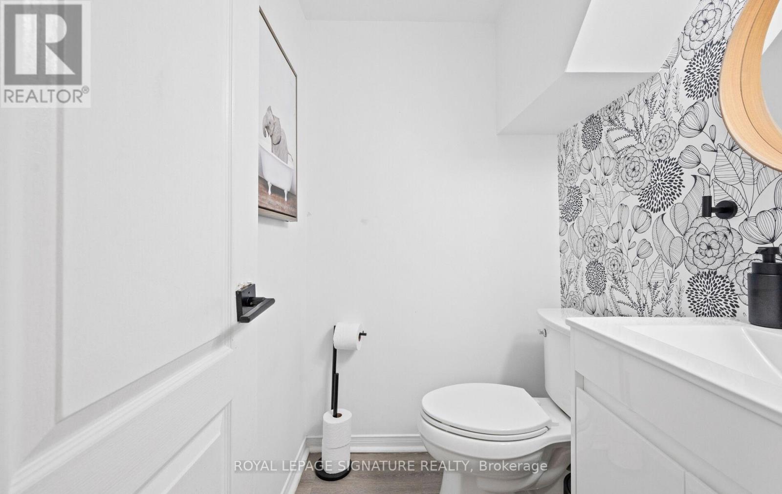 2320 Strawfield Court, Oakville, Ontario  L6H 6C2 - Photo 16 - W12556102