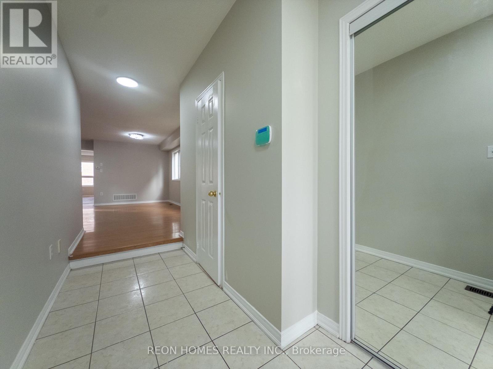 25 Hot Spring Road, Brampton, Ontario  L6R 3H9 - Photo 6 - W12563796