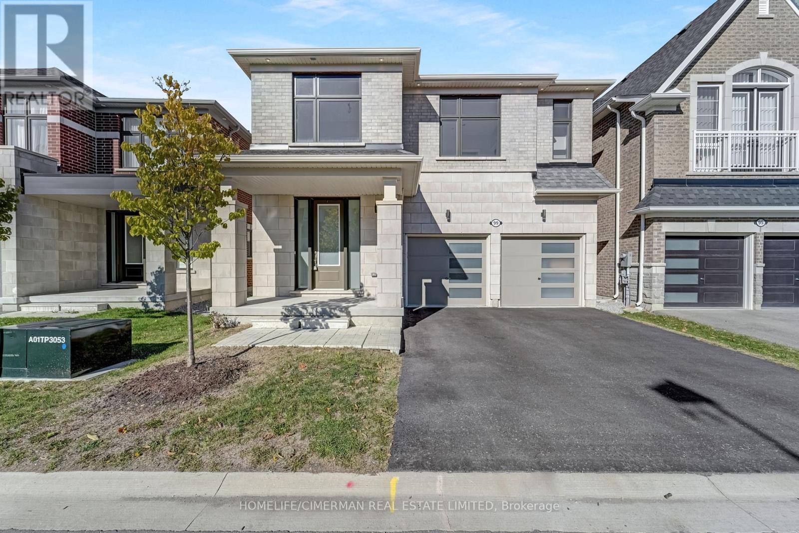 99 BLACK WALNUT COURT, Aurora, Ontario