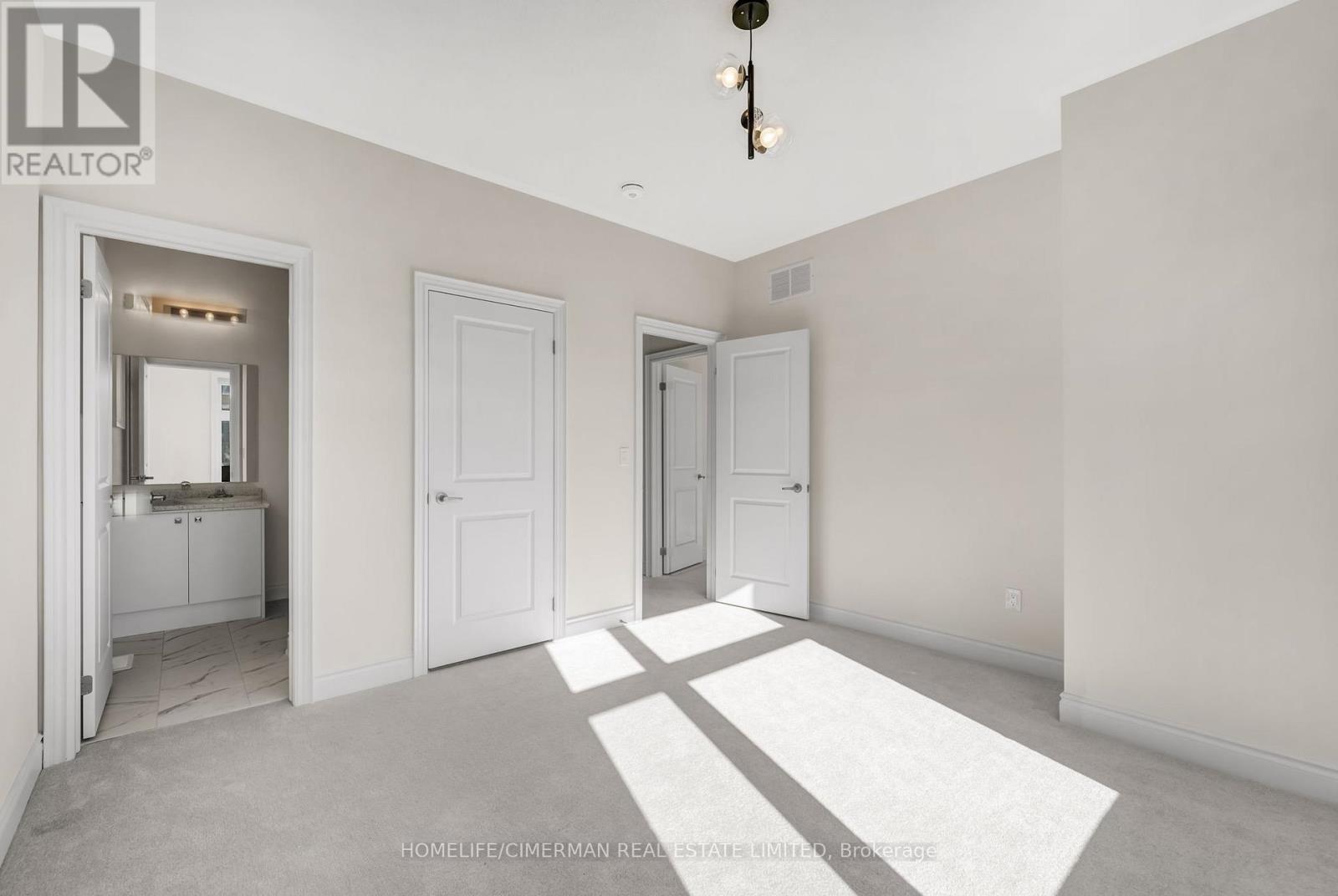 99 Black Walnut Court, Aurora, Ontario  L4G 3Y2 - Photo 14 - N12566430