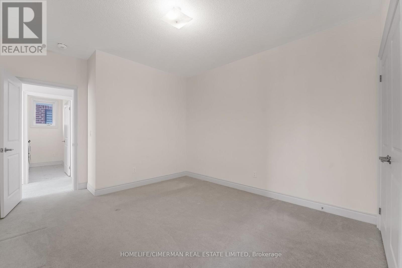 99 Black Walnut Court, Aurora, Ontario  L4G 3Y2 - Photo 15 - N12566430