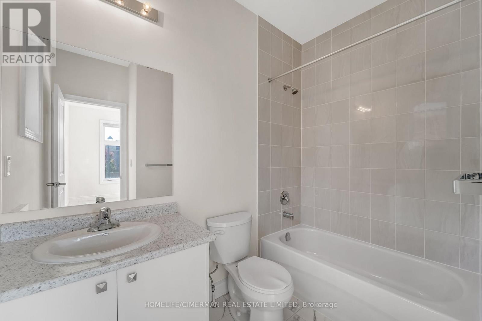 99 Black Walnut Court, Aurora, Ontario  L4G 3Y2 - Photo 29 - N12566430