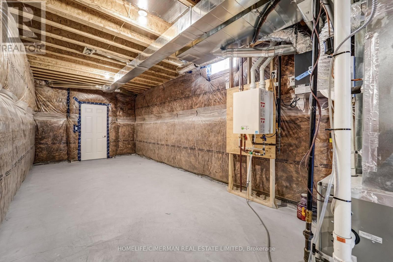 99 Black Walnut Court, Aurora, Ontario  L4G 3Y2 - Photo 32 - N12566430