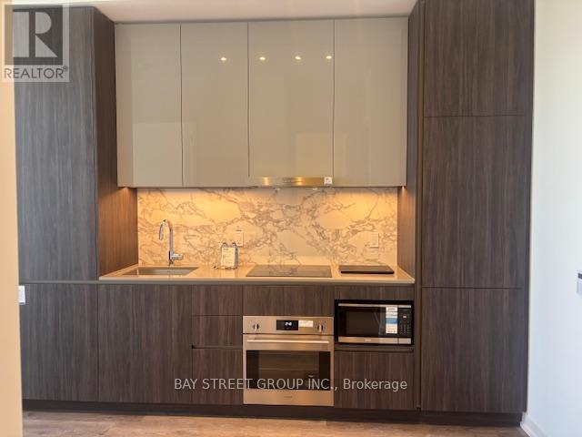 2703 - 8 Interchange Way Street, Vaughan, Ontario  L4K 0R2 - Photo 3 - N12566498