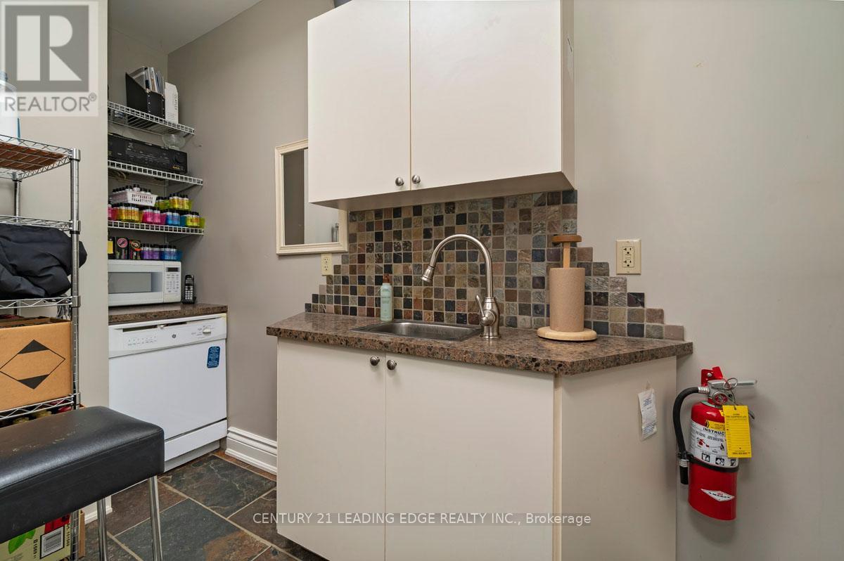 First Floor - 6391 Main Street, Whitchurch-Stouffville, Ontario  L4A 1G4 - Photo 11 - N12566546