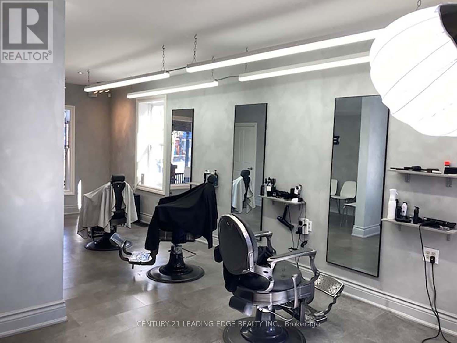 First Floor - 6391 Main Street, Whitchurch-Stouffville, Ontario  L4A 1G4 - Photo 3 - N12566546