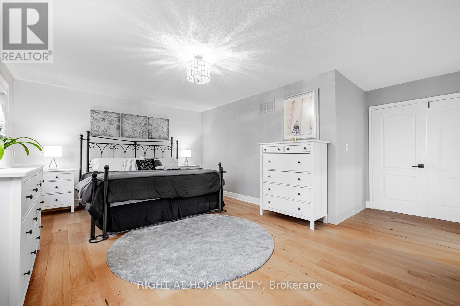 488 Royalpark Way, Vaughan, Ontario  L4H 1K4 - Photo 19 - N12566608