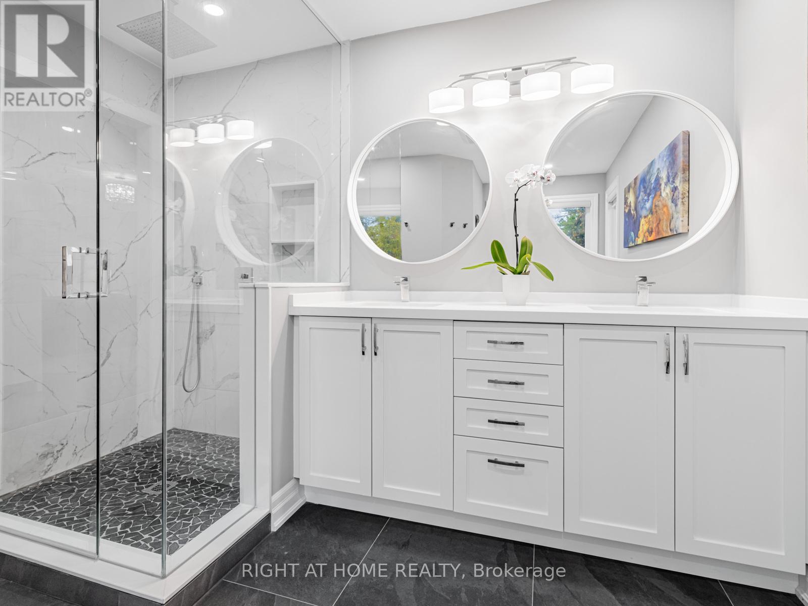 488 Royalpark Way, Vaughan, Ontario  L4H 1K4 - Photo 22 - N12566608