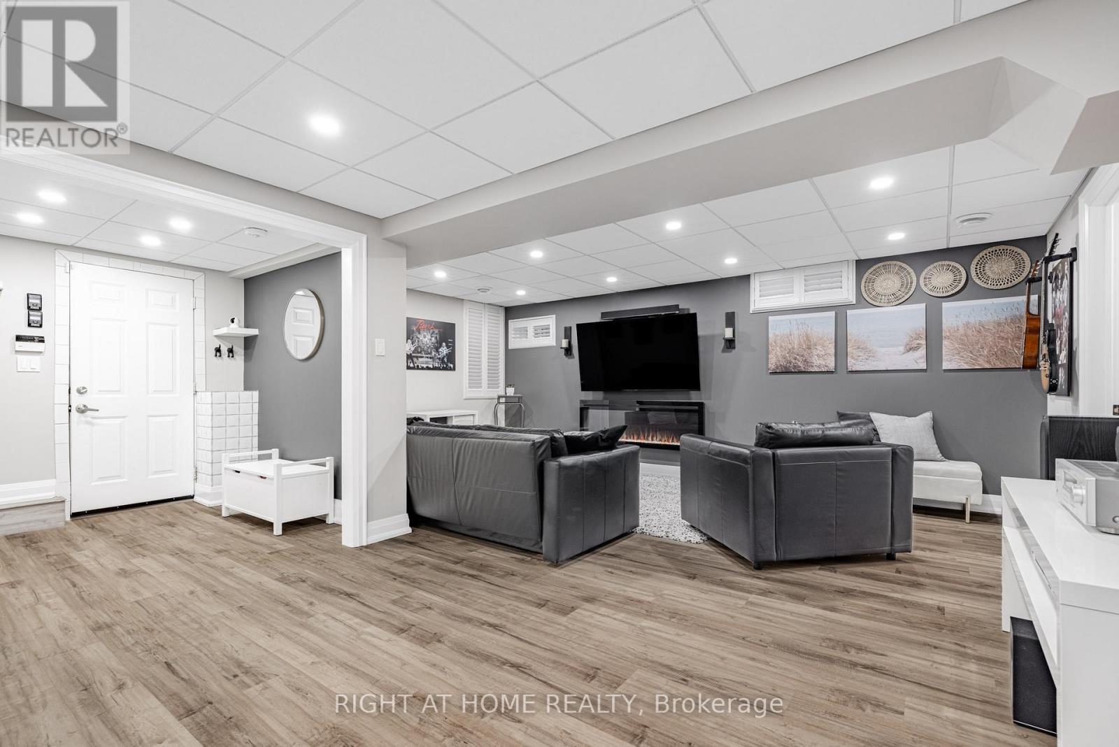 488 Royalpark Way, Vaughan, Ontario  L4H 1K4 - Photo 26 - N12566608