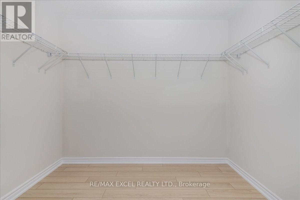 7 Prudhoe Terrace, Barrie, Ontario  L9J 0W2 - Photo 11 - S12566568