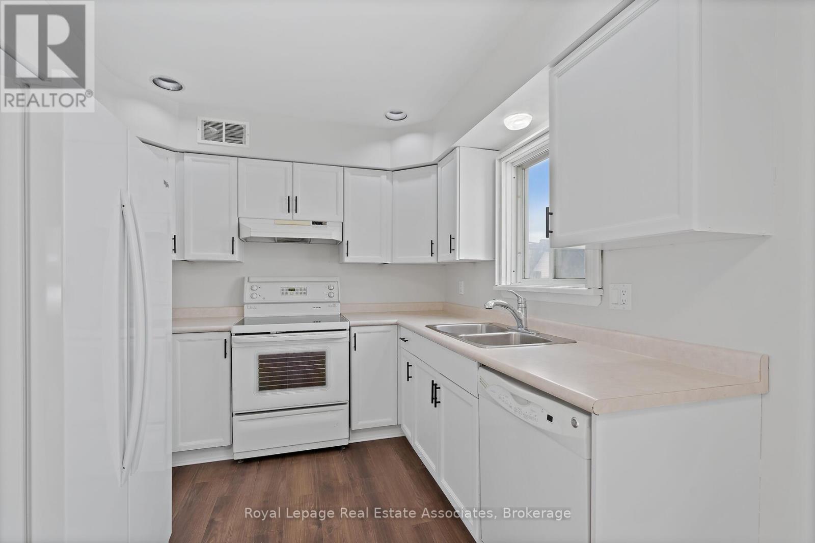 16 Bush Street, Collingwood, Ontario  L9Y 4S9 - Photo 10 - S12566628