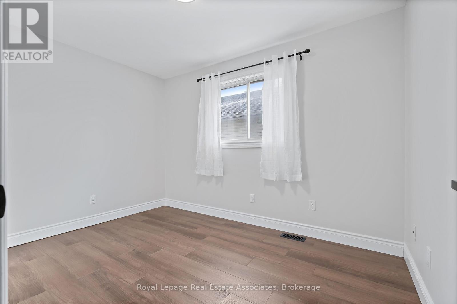 16 Bush Street, Collingwood, Ontario  L9Y 4S9 - Photo 15 - S12566628