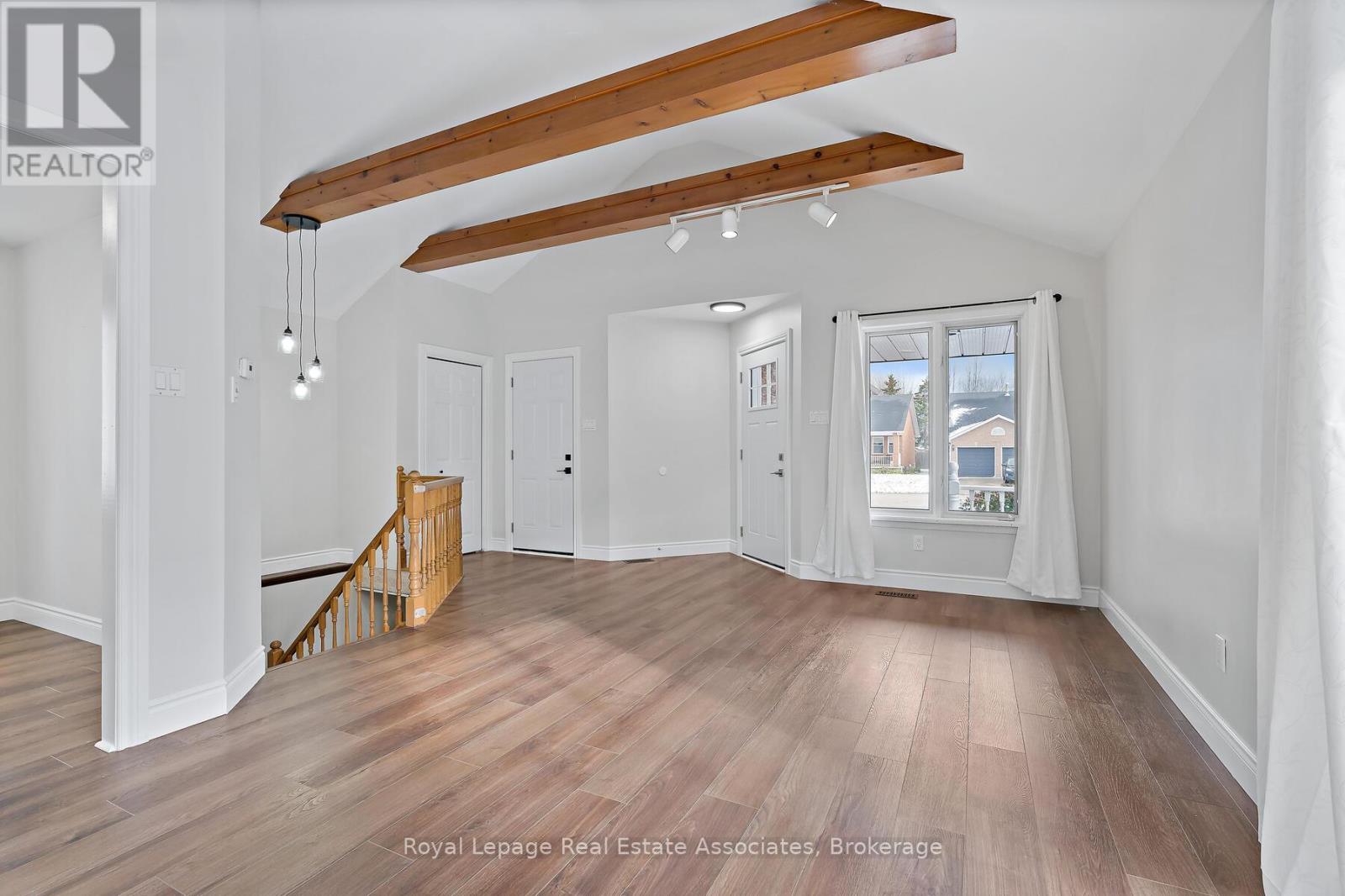 16 Bush Street, Collingwood, Ontario  L9Y 4S9 - Photo 4 - S12566628