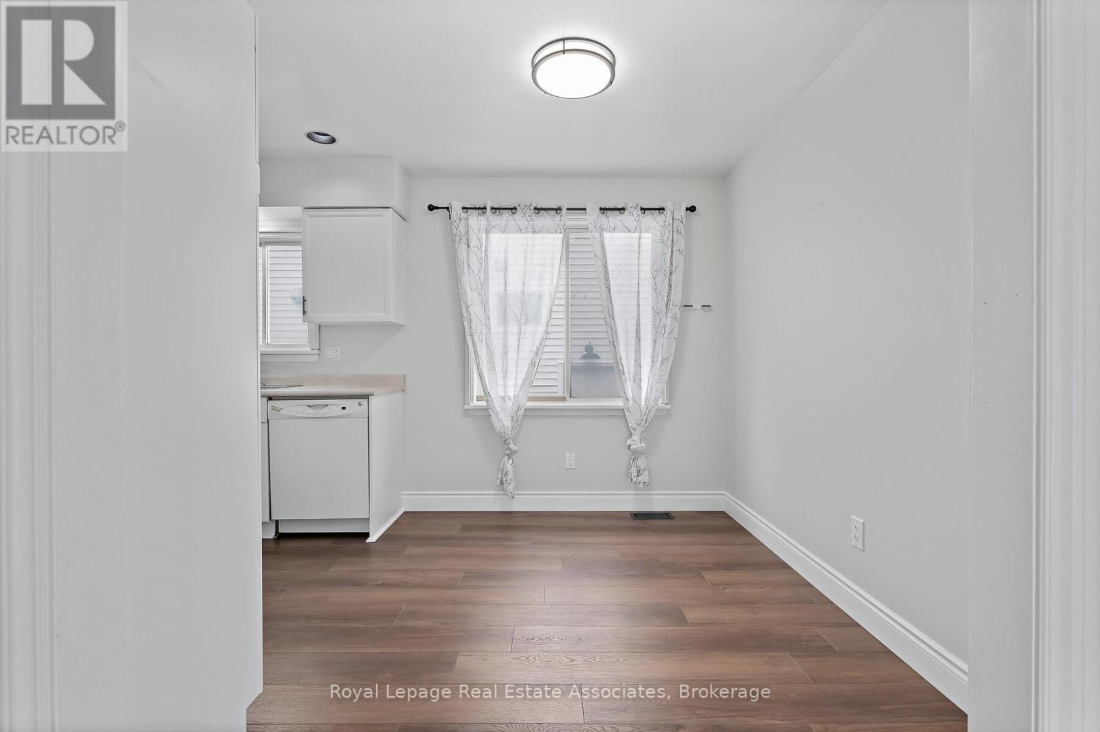 16 Bush Street, Collingwood, Ontario  L9Y 4S9 - Photo 8 - S12566628