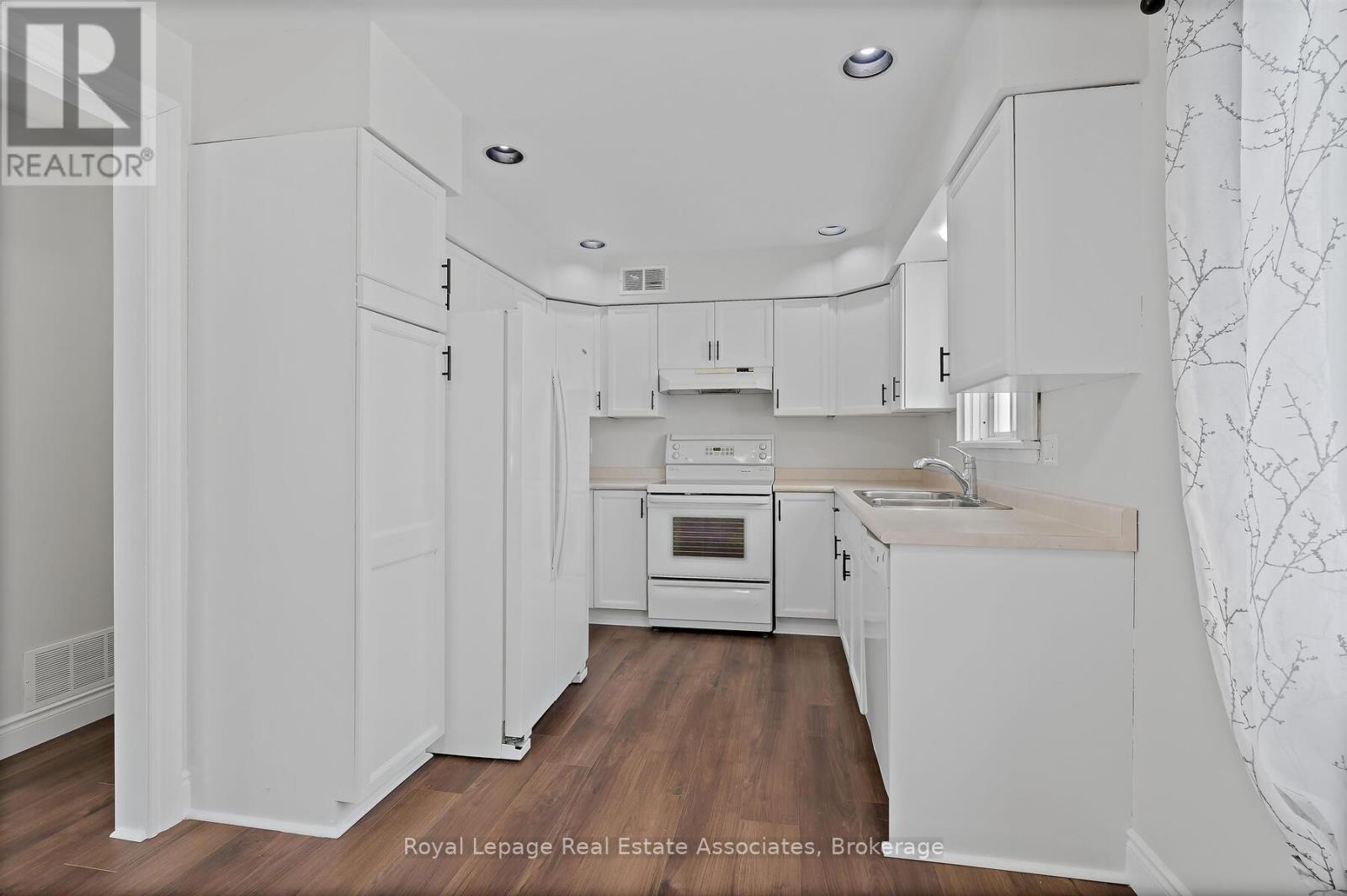 16 Bush Street, Collingwood, Ontario  L9Y 4S9 - Photo 9 - S12566628