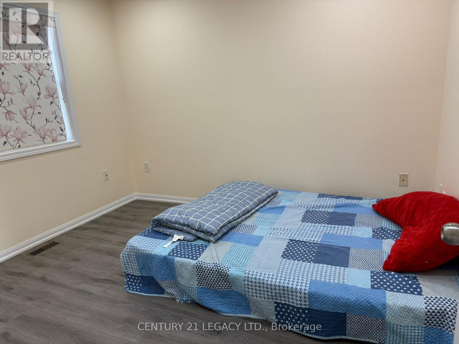 190 Owlridge Drive, Brampton, Ontario  L6X 0M8 - Photo 7 - W12566390