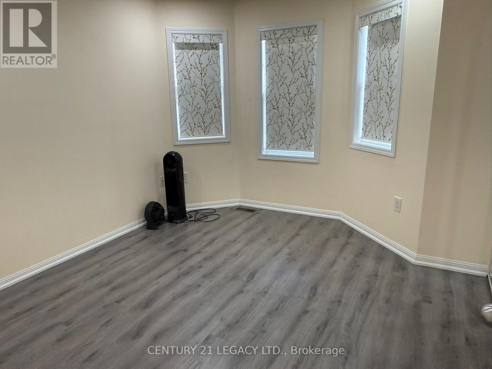 190 Owlridge Drive, Brampton, Ontario  L6X 0M8 - Photo 8 - W12566390