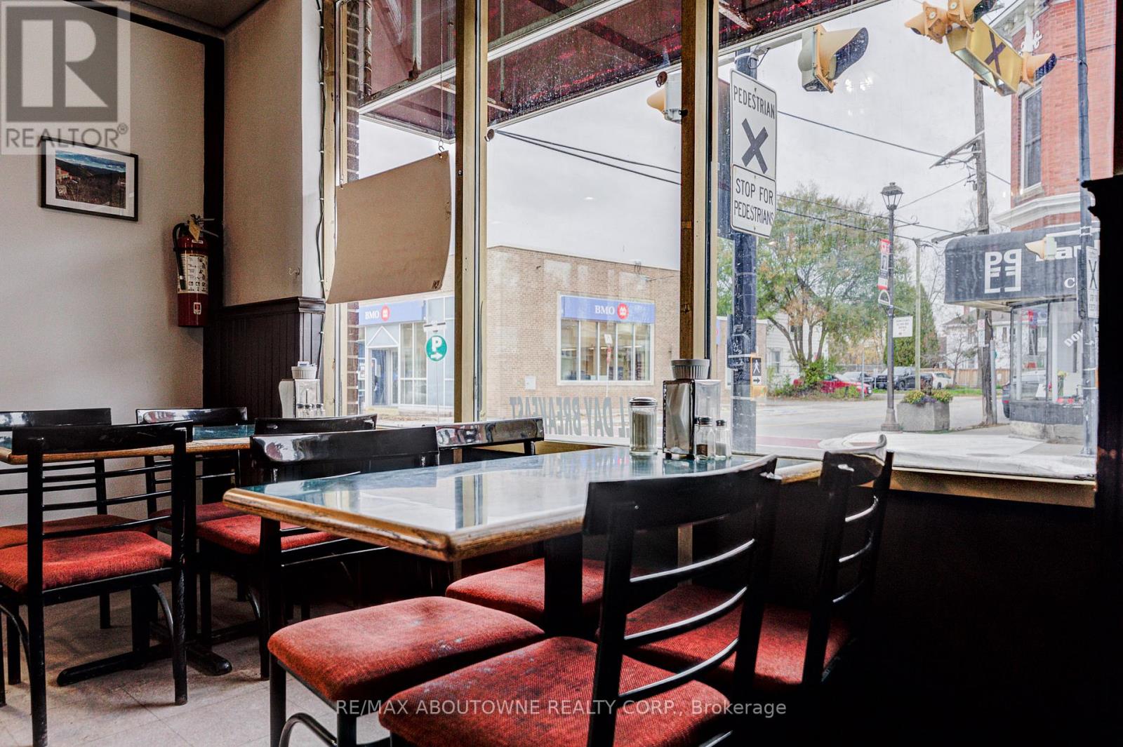 28 Mill Street E, Halton Hills, Ontario  L7J 1H2 - Photo 18 - W12566392