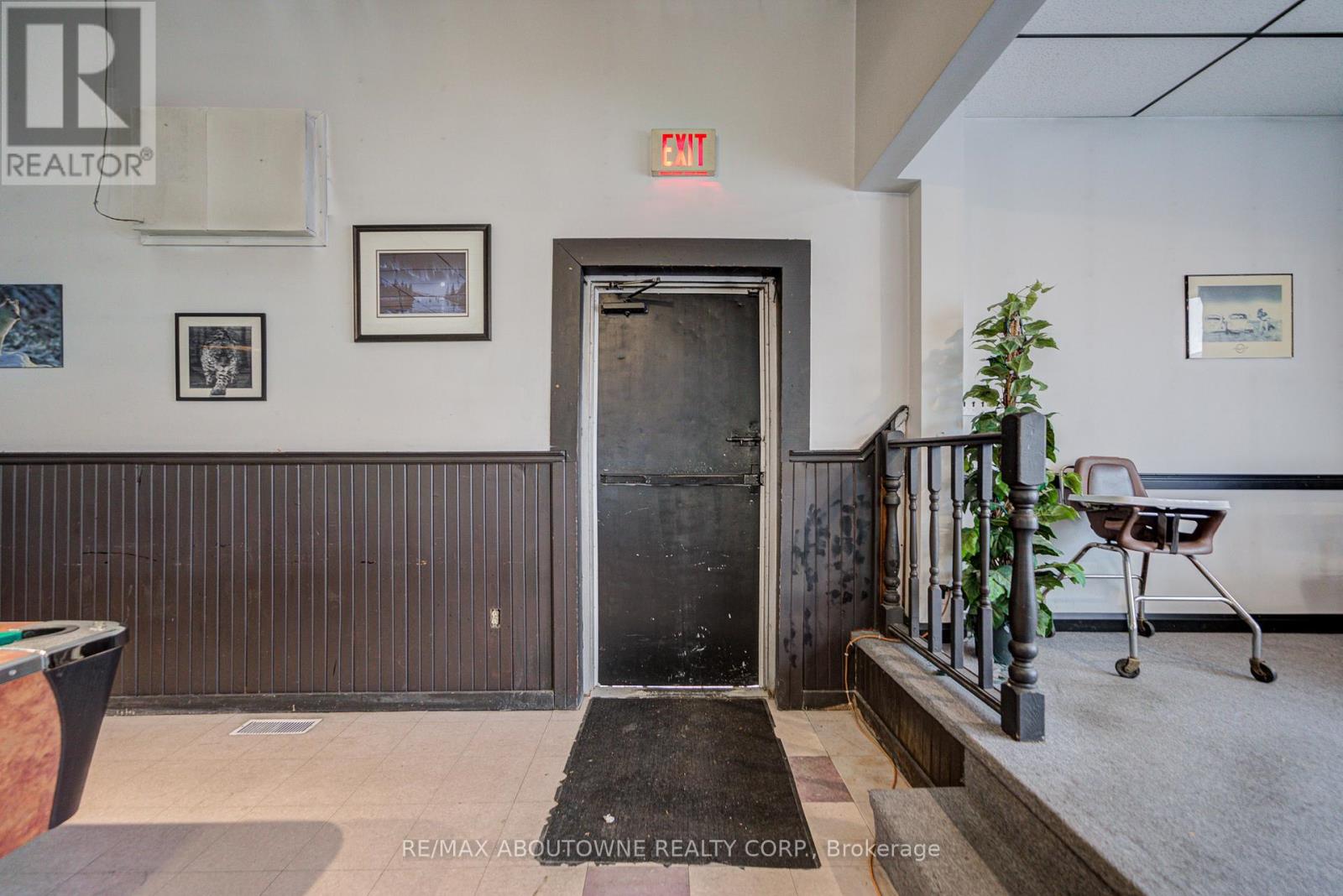 28 Mill Street E, Halton Hills, Ontario  L7J 1H2 - Photo 32 - W12566392