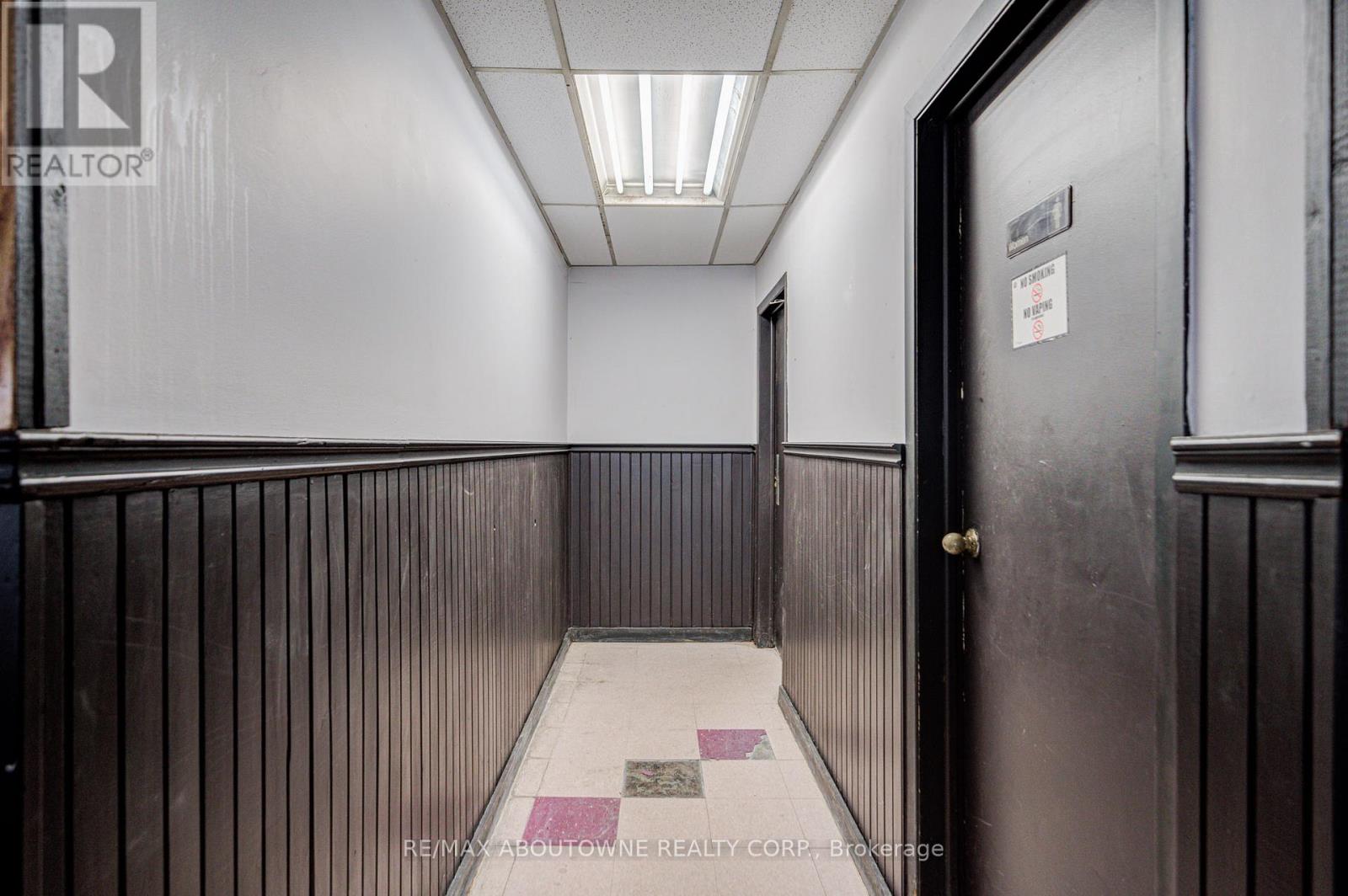 28 Mill Street E, Halton Hills, Ontario  L7J 1H2 - Photo 33 - W12566392