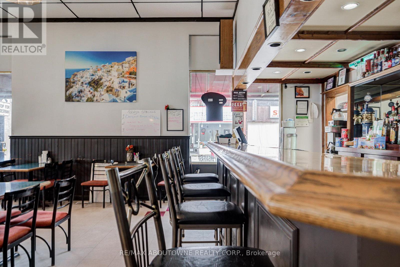 28 Mill Street E, Halton Hills, Ontario  L7J 1H2 - Photo 34 - W12566392