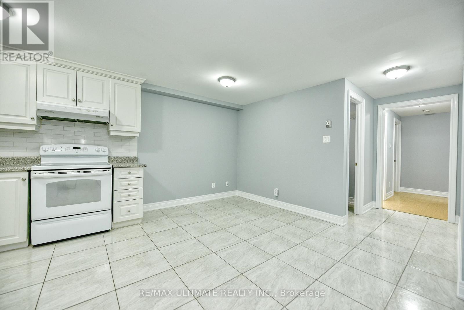 Basement - 846 Ossignton Avenue, Toronto, Ontario  M6G 3V1 - Photo 6 - W12566422