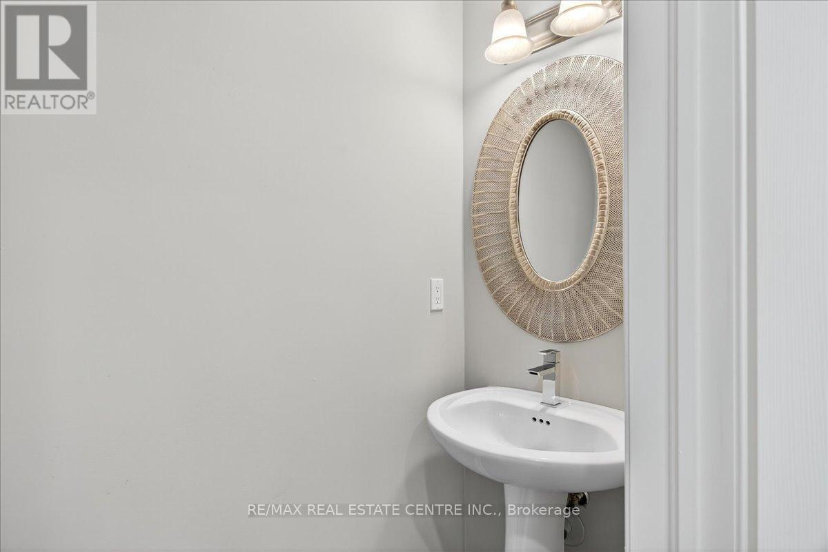 980 Clark Boulevard, Milton, Ontario  L9T 6P6 - Photo 15 - W12566442